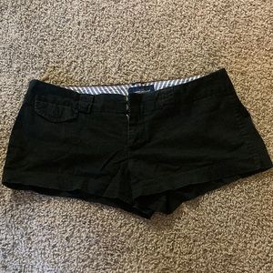 Black American Eagle shorts low rise